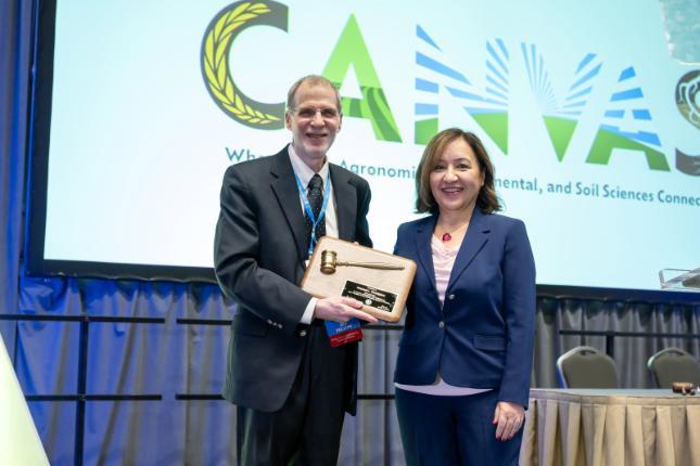 two people at annual meeting